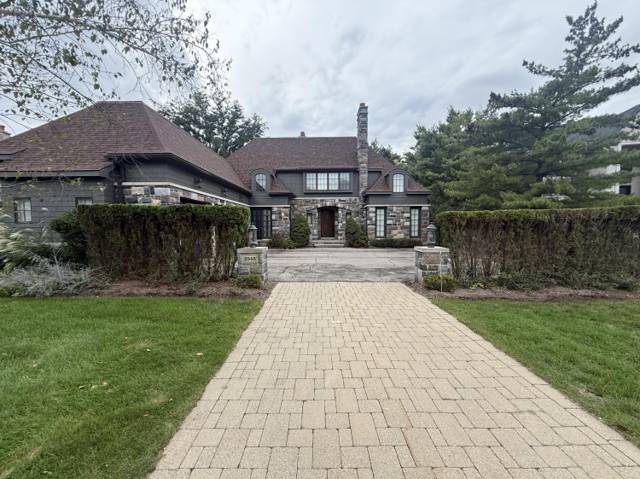 2948 Turtle Pond Court, Bloomfield Hills, MI