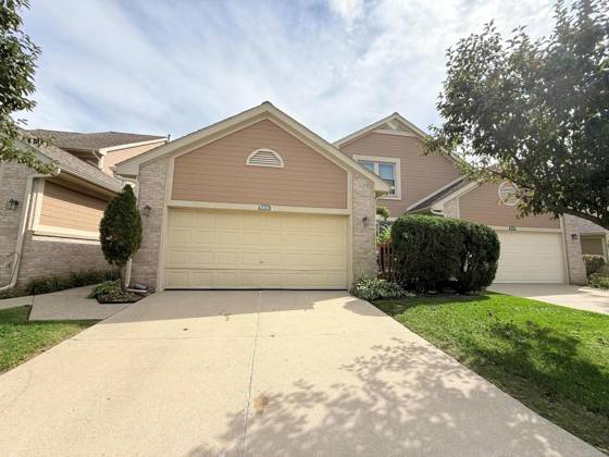 9376 Westwind Drive, Livonia, MI 48150 photo 2