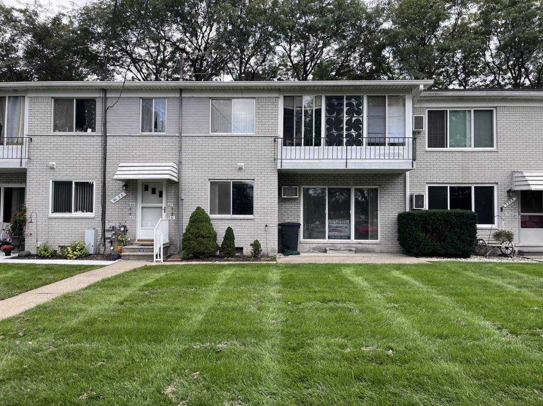 5955 Alan Drive #61, Brighton, MI 48116