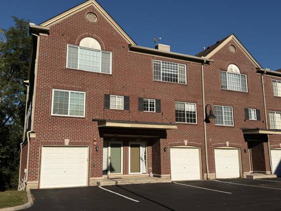 1493 Silverbrook Ridge Drive, Walled Lake, MI 48390 photo 2