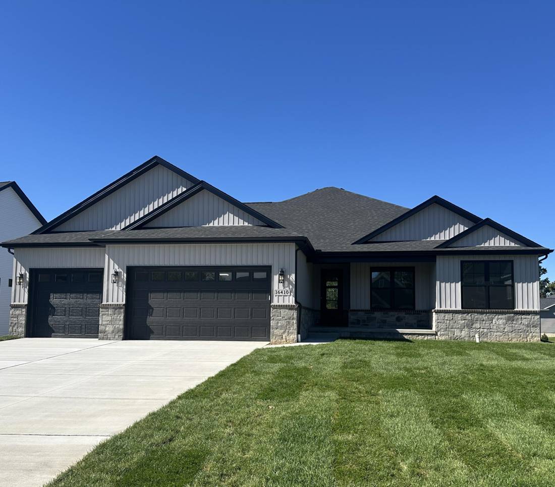 16410 Sleepy Hollow Drive, Fenton, MI 48430
