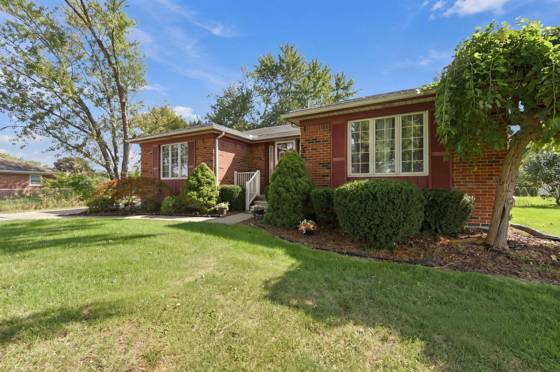 20461 Roche Road, Trenton, MI 48183 photo 2