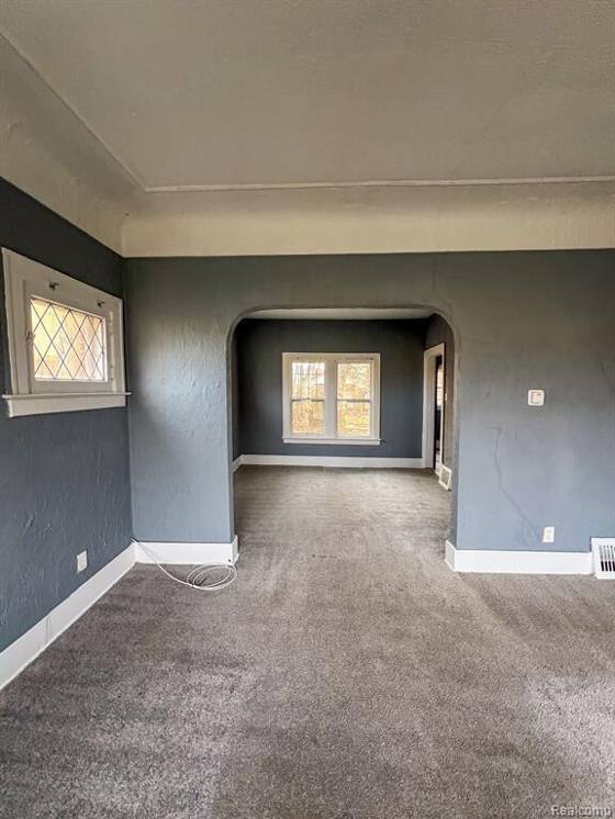 14318 Kilbourne Avenue, Detroit, MI 48213 photo 3
