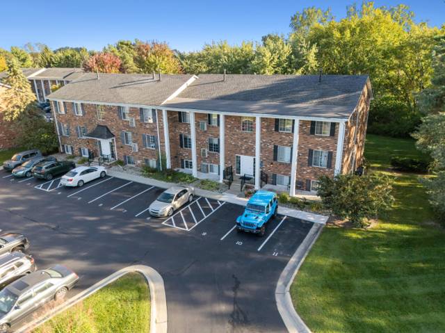 515 W Highland Road #E6, Howell, MI