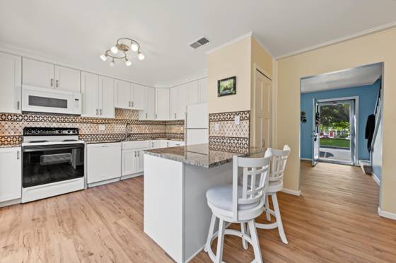 905 Medford Court, Rochester Hills, MI 48307 photo 4