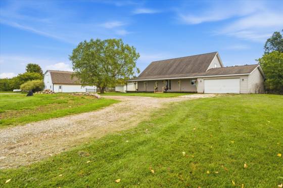 3605 White Tail Trail, Holly, MI 48442 photo 3