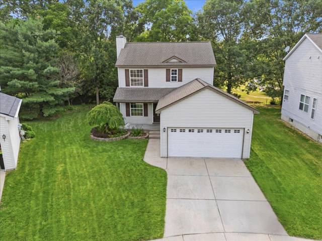 608 Heritage Circle, Fenton, MI