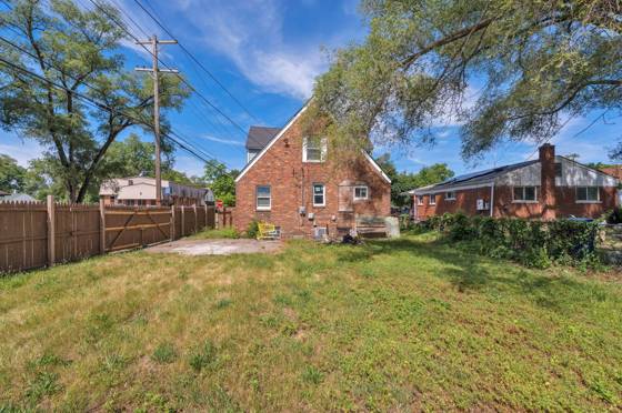 21004 Reimanville Avenue, Ferndale, MI 48220 photo 3