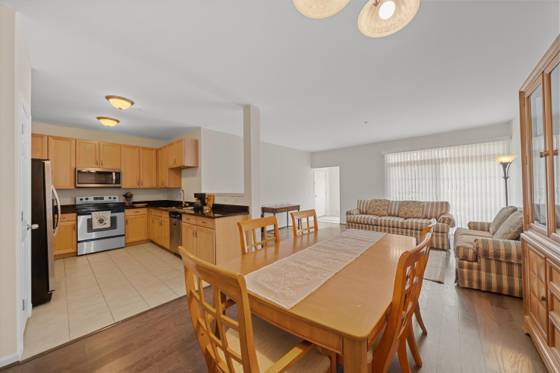 228 W Oakbrook Drive, Ann Arbor, MI 48103 photo 2
