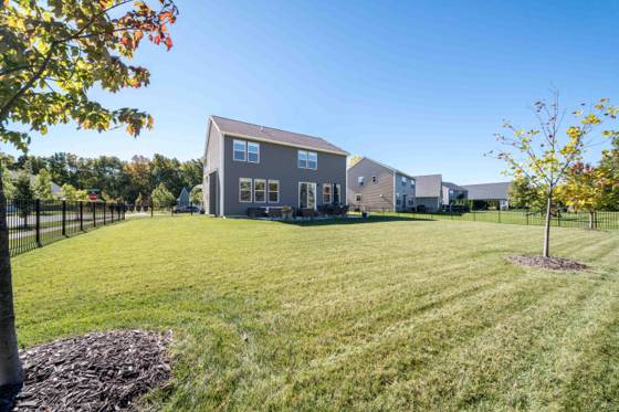 4263 Rolling Meadow Lane, Ypsilanti, MI 48197 photo 2