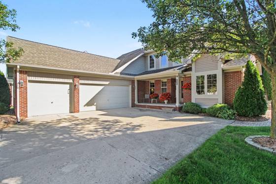 19919 Dovetail Drive, Brownstown, MI 48183 photo 2