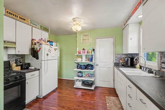 2824 Kenmore Road, Berkley, MI 48072 photo 5