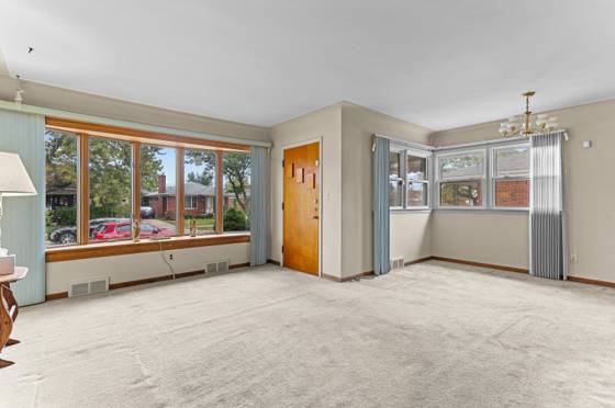 18272 Oak Avenue, Eastpointe, MI 48021 photo 3