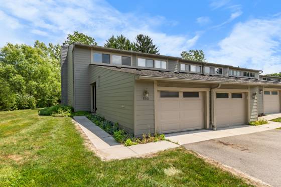 690 Peninsula Court, Ann Arbor, MI 48105 photo 3