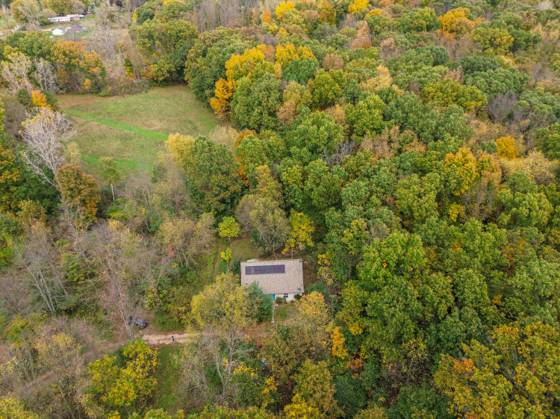 15081 Livermore Road, Pinckney, MI 48169 photo 2