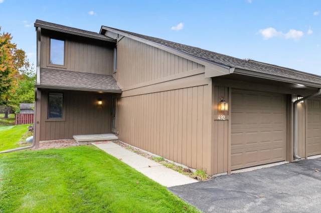 492 Park Place, Saline