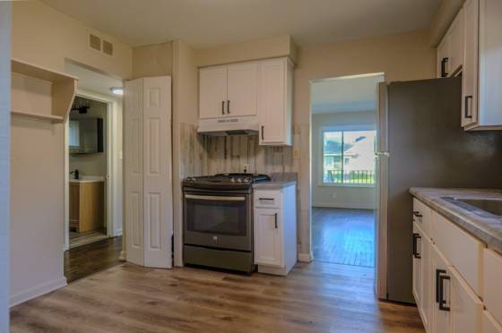 78 E Yale Avenue, Pontiac, MI 48340 photo 4