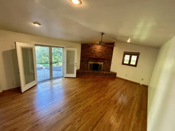 37482 Bristol Court, Livonia, MI 48154 photo 3