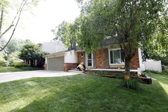 40 Colony Court, Ypsilanti, MI 48197 photo 2