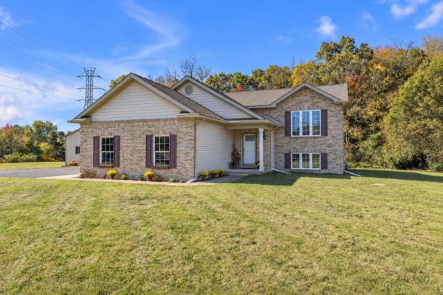 8970 High Creek Court, Saline