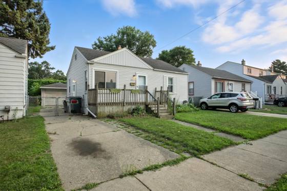644 E Brickley Avenue, Hazel Park, MI 48030 photo 2