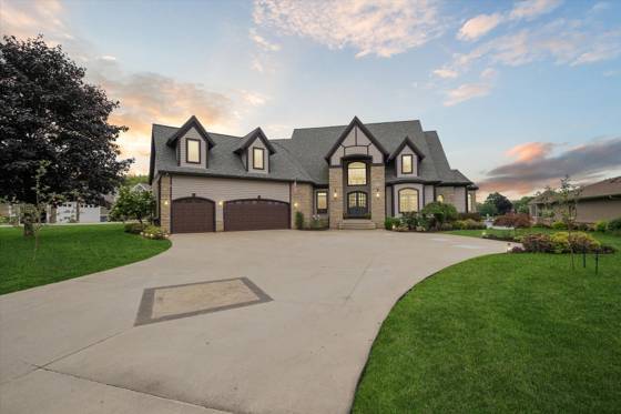 4349 Island View Drive, Fenton, MI 48430 photo 2