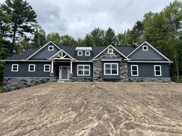 9931 White Tail Drive, Saline, MI