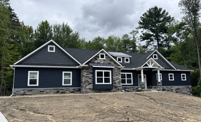 5570 Golf Club Road, Howell, MI