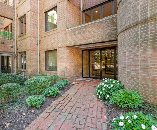 3000 Glazier Way #210, Ann Arbor, MI