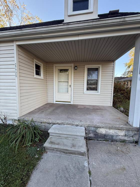 27725 Norfolk Street, Livonia, MI 48152 photo 3