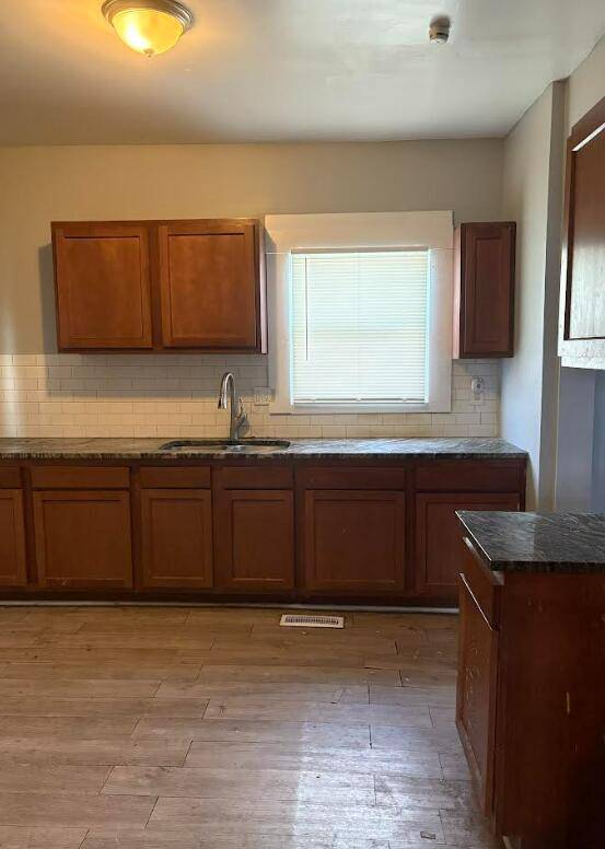 81 Woodland Street, Detroit, MI 48202 photo 3