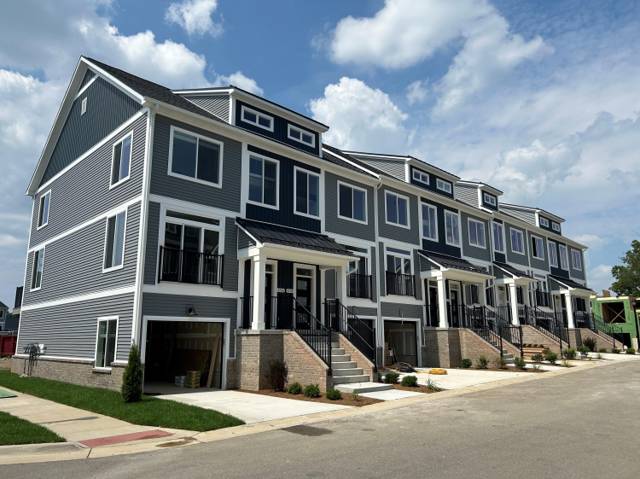 2772 Bristol Ridge Drive #35, Ann Arbor, MI