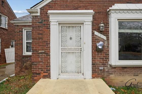 10867 Balfour Road, Detroit, MI 48224 photo 2
