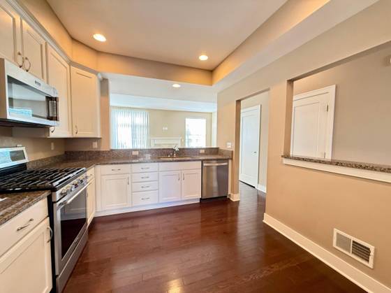 2564 W Towne Street, Ann Arbor, MI 48103 photo 3