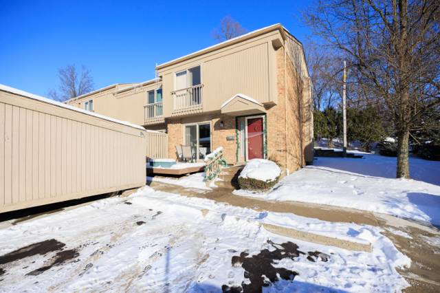 1472 Oakbrook East Drive, Rochester Hills, MI