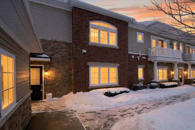 5635 Arbor Chase Drive, Ann Arbor, MI