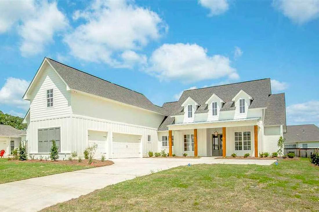 20957 N Dixboro Road, Green Oak Twp, MI 48178