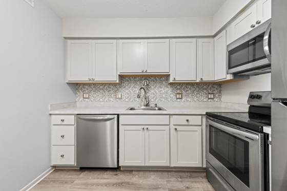 35934 Ann Arbor Trail #115, Livonia, MI 48150 photo 5