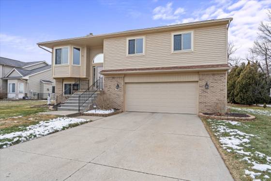 7166 Fay Drive, Belleville, MI 48111 photo 2