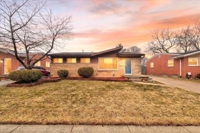 21519 Willow Wisp Street, Saint Clair Shores, MI