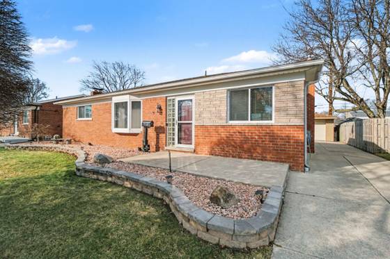 31141 Morgan Drive, Warren, MI 48088 photo 2