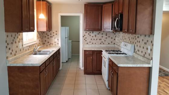 100 W Harwood Avenue, Madison Heights, MI 48071 photo 5