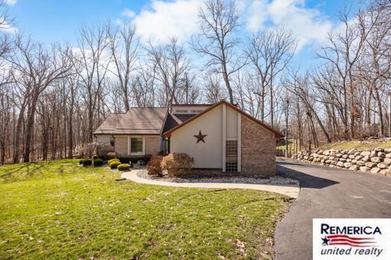 8609 N Christine Drive, Brighton, MI 48114 photo 2