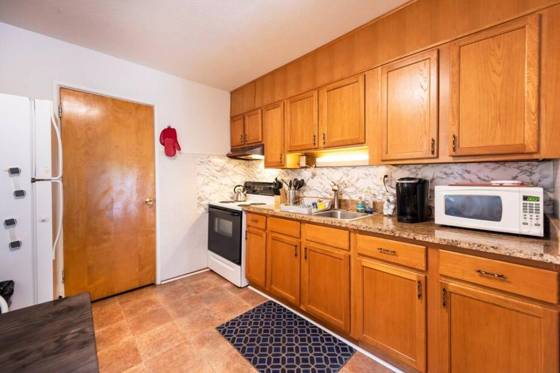 116 Glendale Drive, Ann Arbor, MI 48103 photo 3