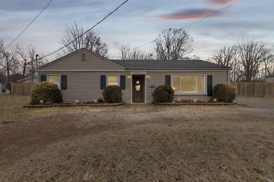 29550 Bretton, Livonia, MI 48152 photo 2