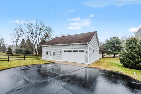 9055 Yorkshire Drive, Saline, MI 48176 photo 3