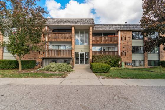1235 S Maple Road #302, Ann Arbor, MI 48103 photo 2