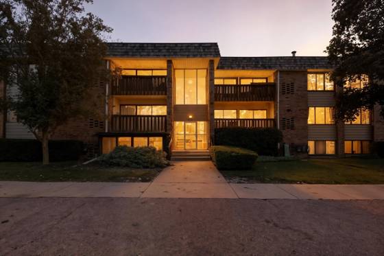 1235 S Maple Road #302, Ann Arbor, MI 48103 photo 4