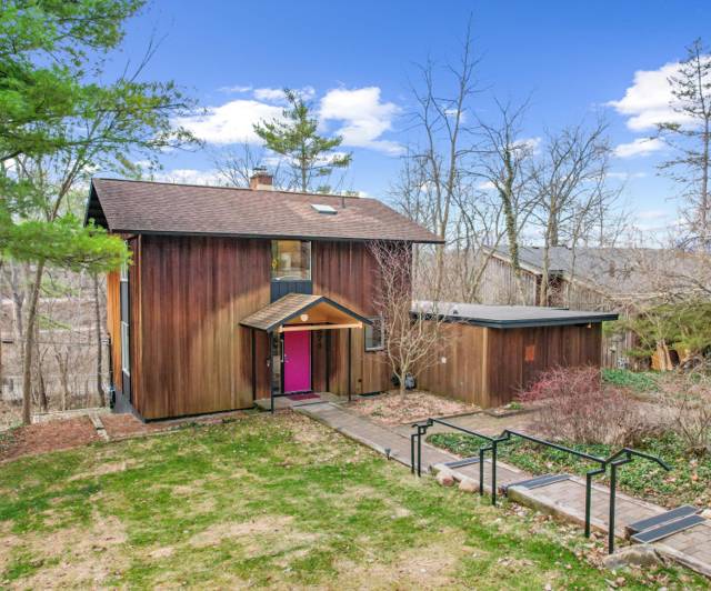 374 Hilldale Drive, Ann Arbor, MI