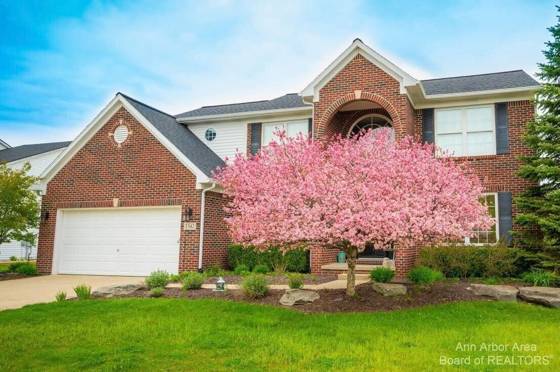 1342 Carston Lane, Chelsea, MI 48118 photo 2